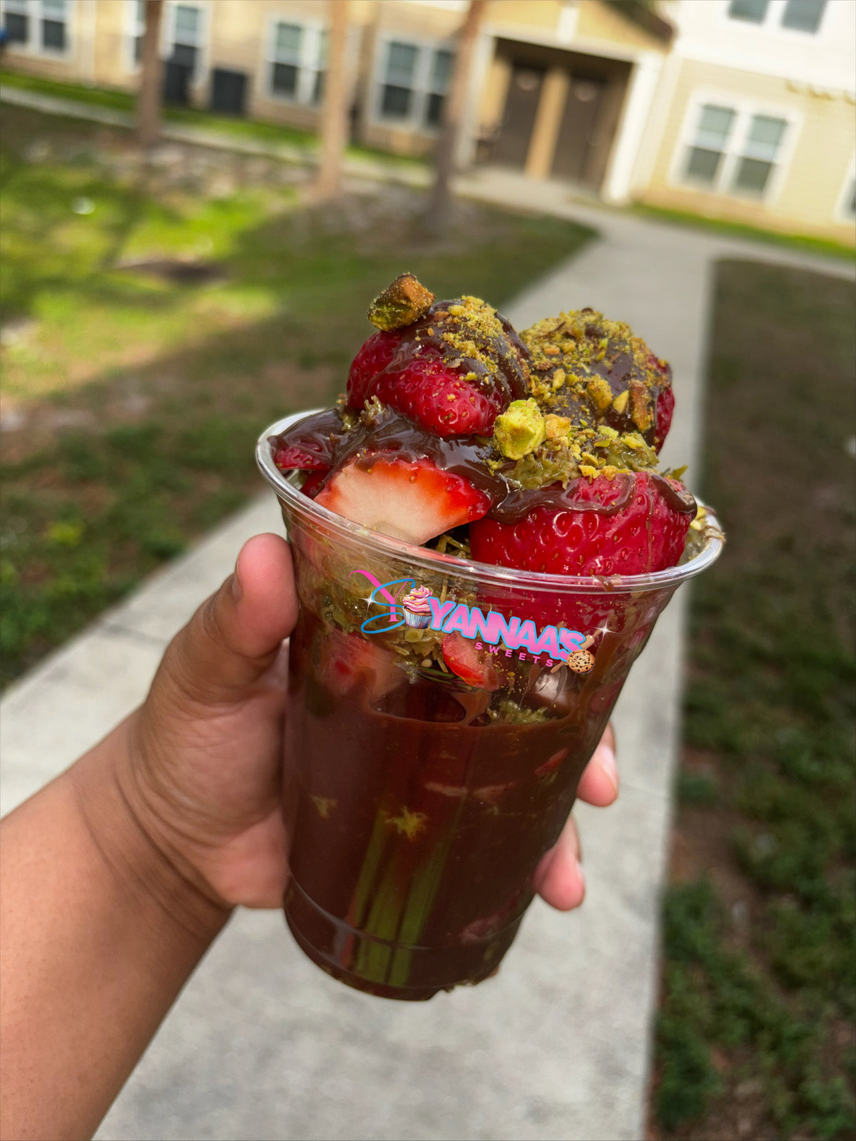PREORDER: Dubai Chocolate Strawberry Cup 🍓🍫💚