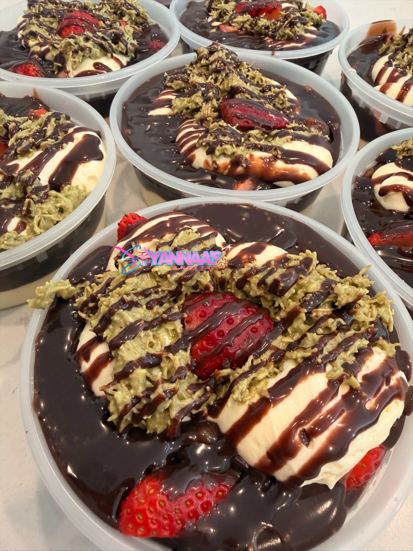 🍓 Strawberry Dubai Cheesecake Cup (12oz)
