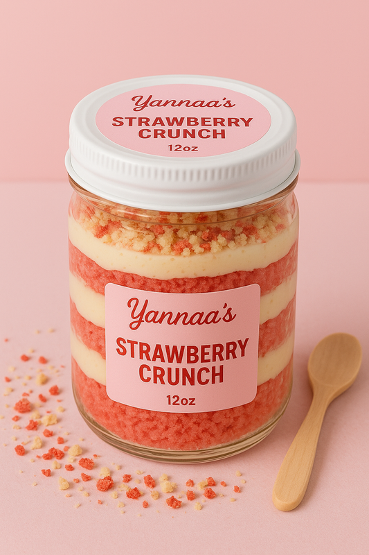 🍓 Strawberry Crunch Cake Jar