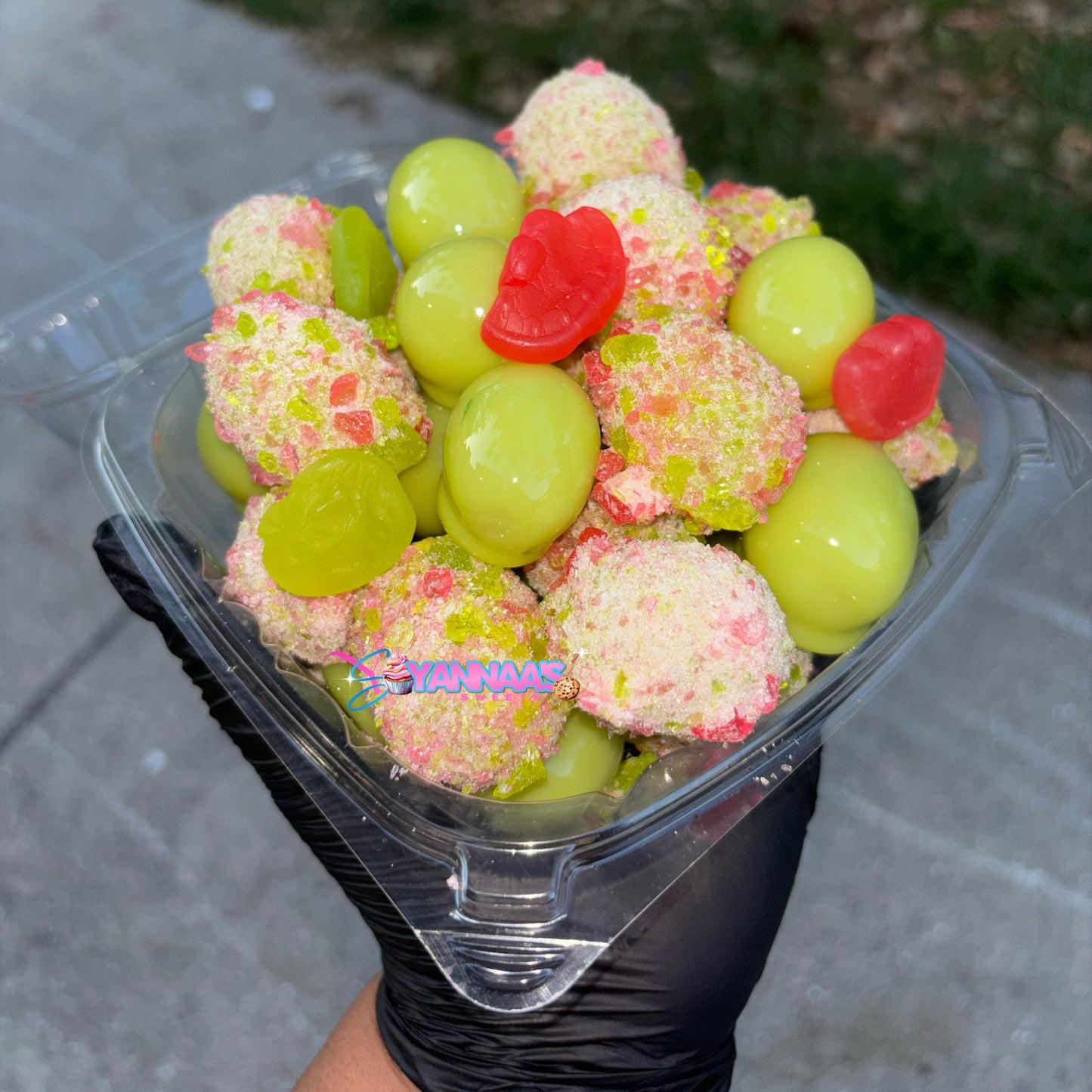 CANDIED GRAPES TRAY (MEDIUM)